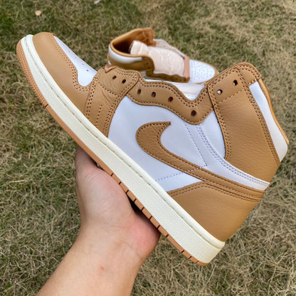NIKE AIR JORDAN 1