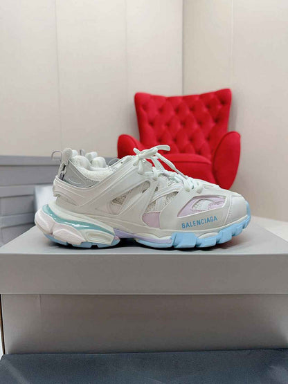 BALENCIAGA