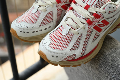 NEW BALANCE 1906R