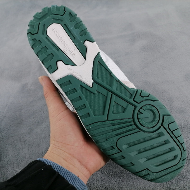 NEW BALANCE 550
