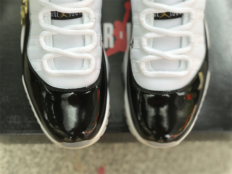 AIR JORDAN 11