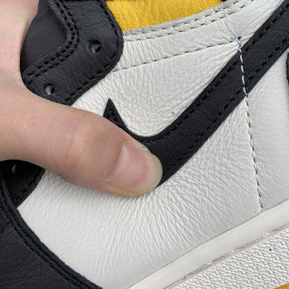 NIKE AIR JORDAN 1
