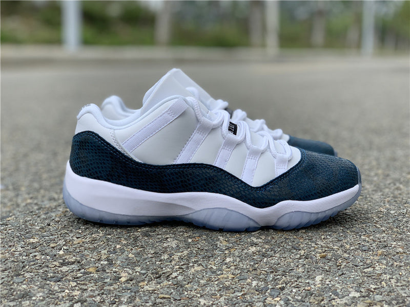 AIR JORDAN 11