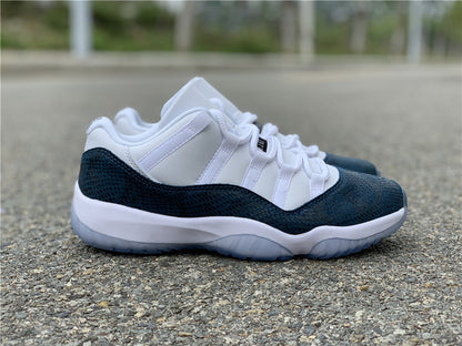 AIR JORDAN 11