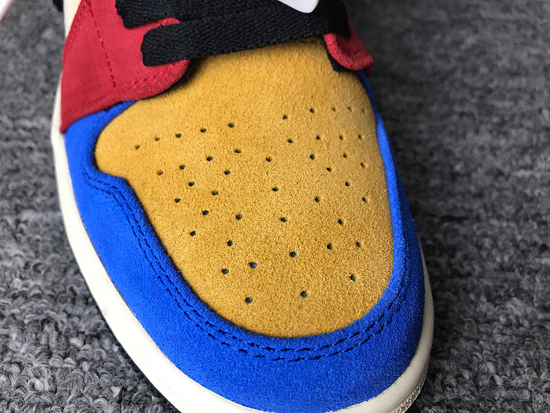 NIKE AIR JORDAN 1