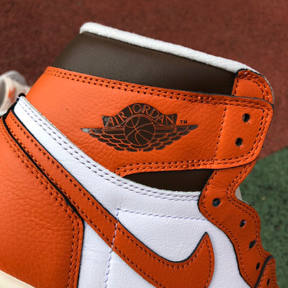 NIKE AIR JORDAN 1