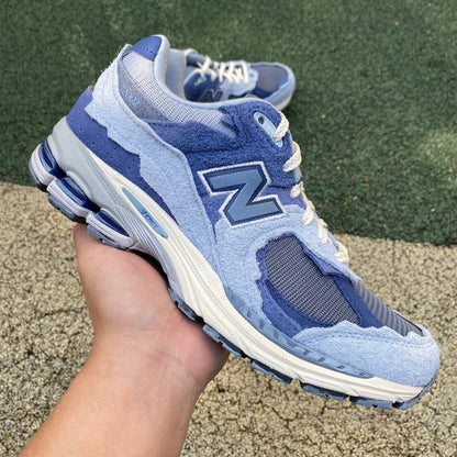 NEW BALANCE 2002R