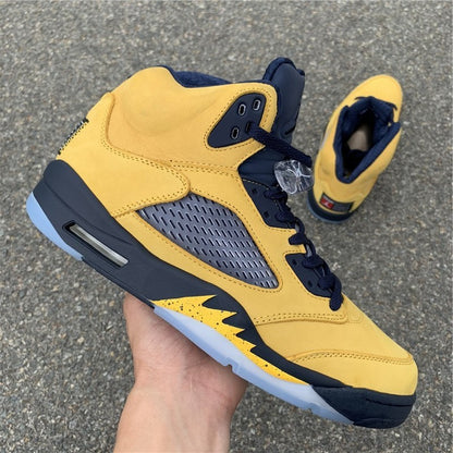 AIR JORDAN 5