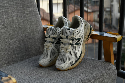 NEW BALANCE 1906R