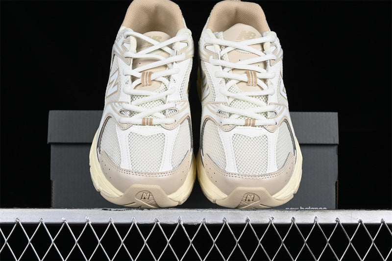 NEW BALANCE 530