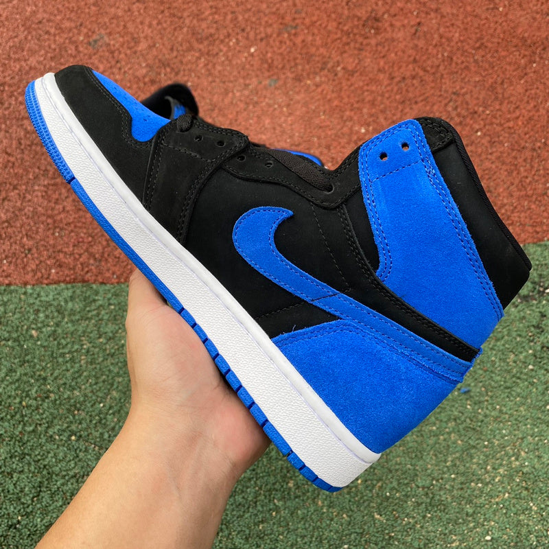 NIKE AIR JORDAN 1