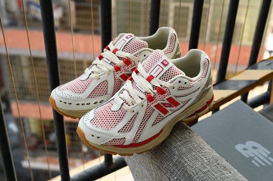 NEW BALANCE 1906R