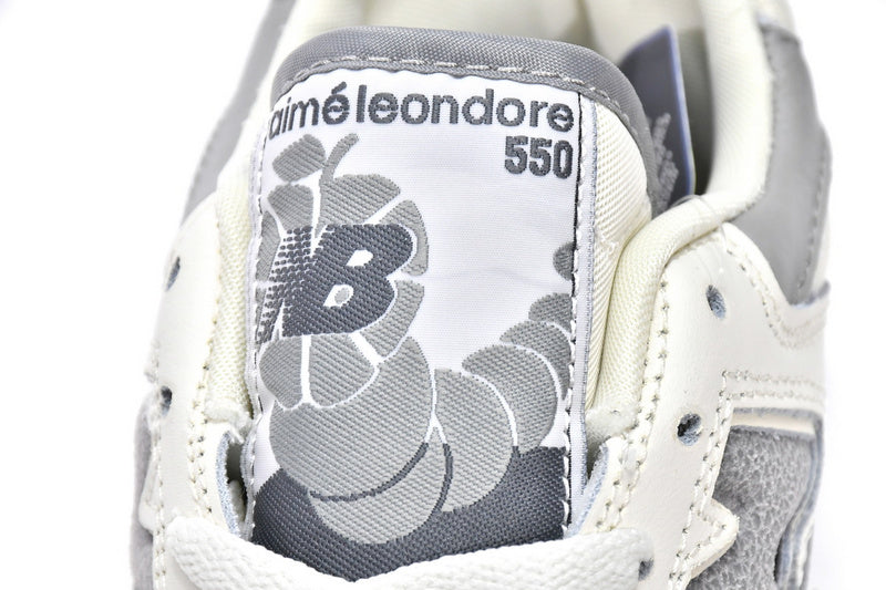 NEW BALANCE 550