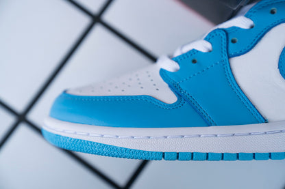 NIKE AIR JORDAN 1