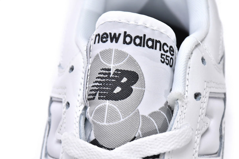 NEW BALANCE 550