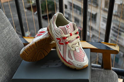 NEW BALANCE 1906R