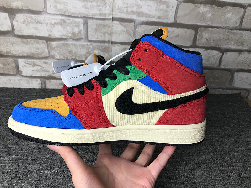 NIKE AIR JORDAN 1