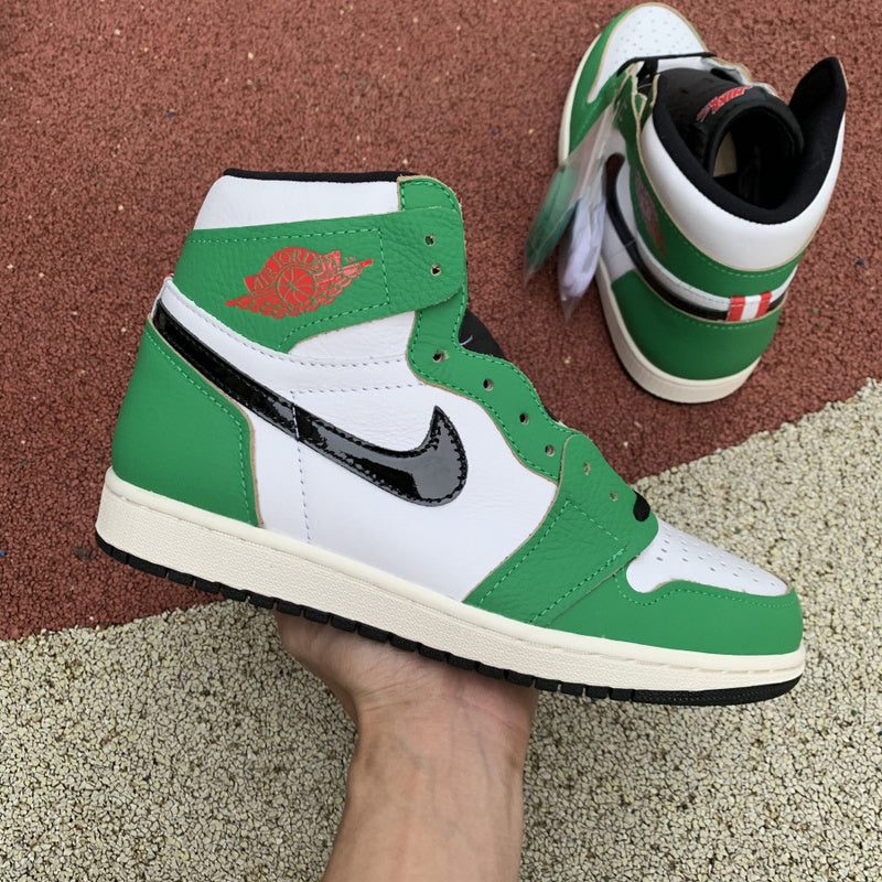 NIKE AIR JORDAN 1