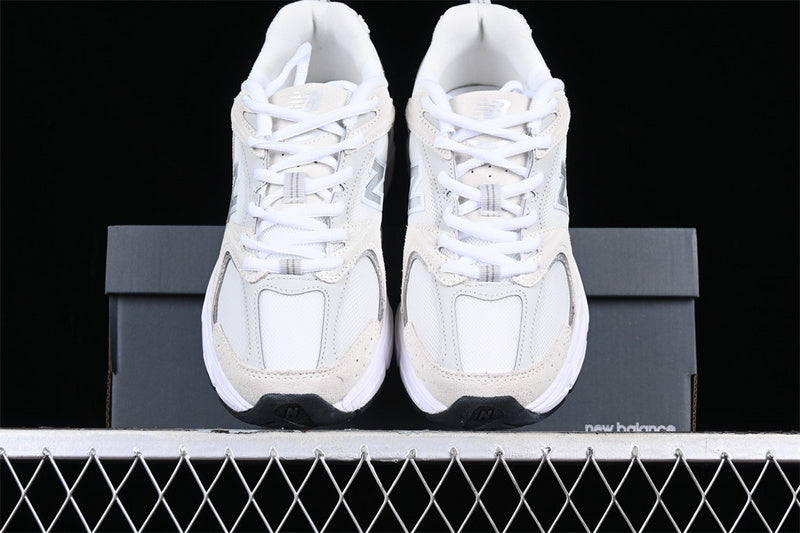 NEW BALANCE 530