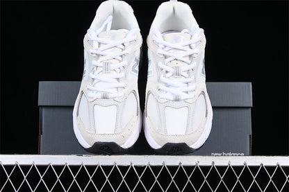 NEW BALANCE 530