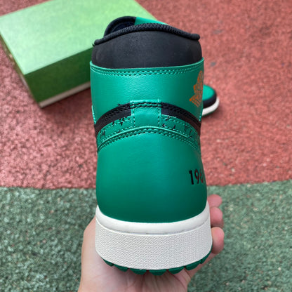 NIKE AIR JORDAN 1