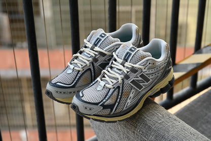 NEW BALANCE 1906R