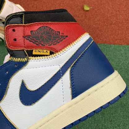 NIKE AIR JORDAN 1