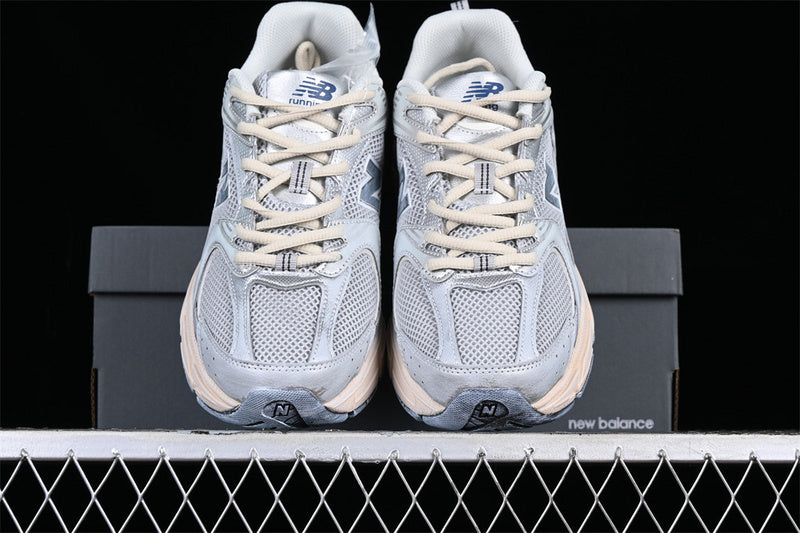NEW BALANCE 530