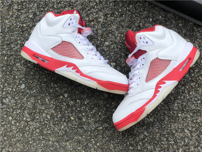 AIR JORDAN 5