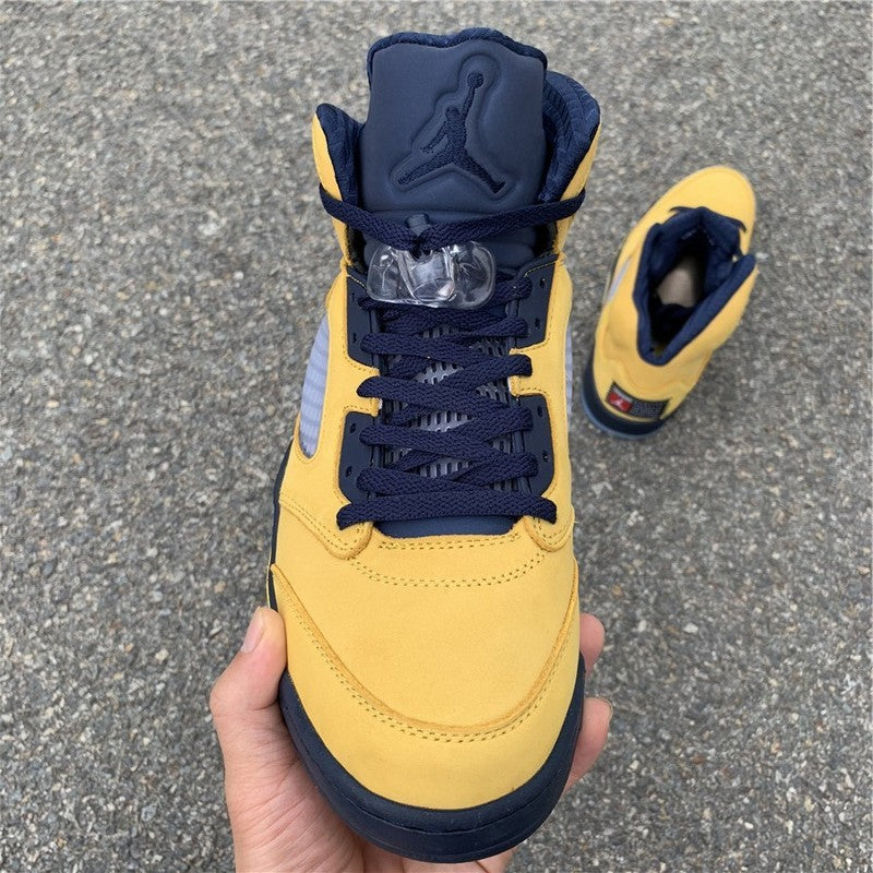 AIR JORDAN 5