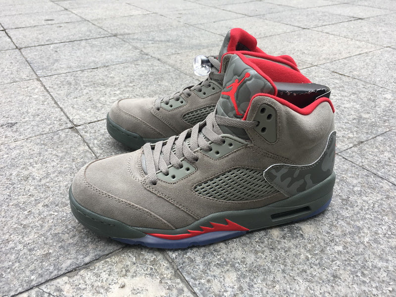 AIR JORDAN 5