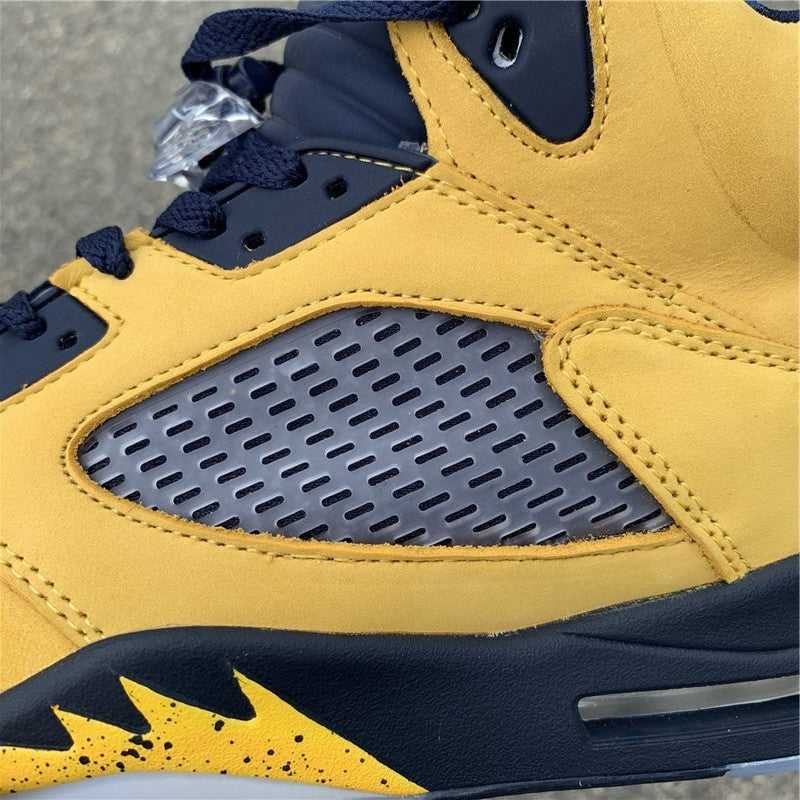AIR JORDAN 5
