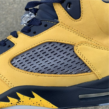 AIR JORDAN 5