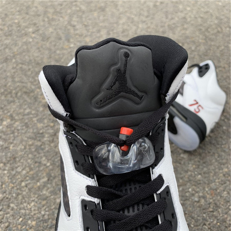 AIR JORDAN 5