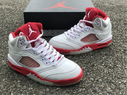 AIR JORDAN 5