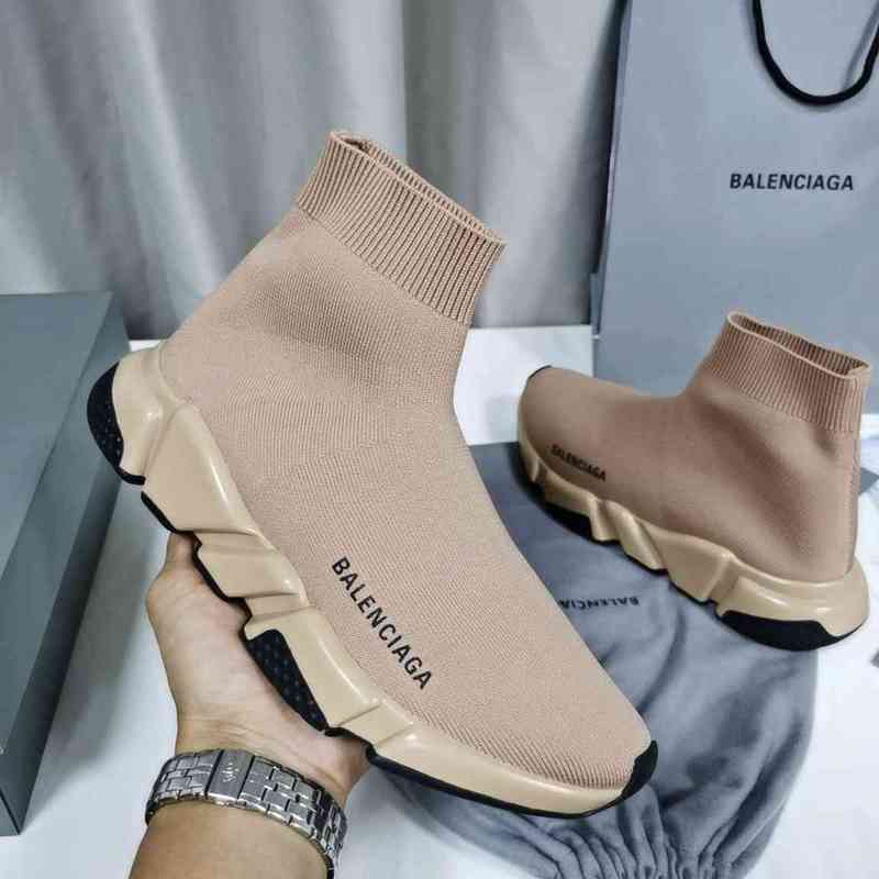 BALENCIAGA