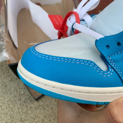 NIKE AIR JORDAN 1